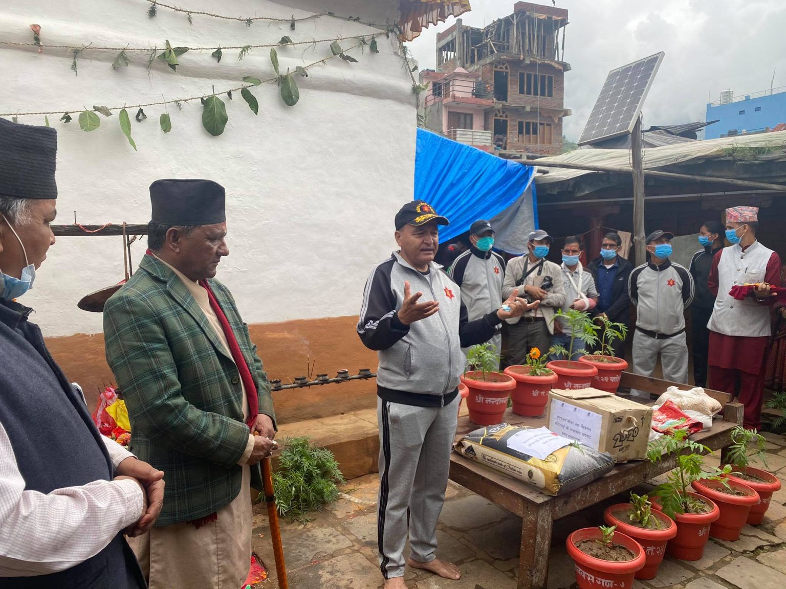 चन्दननाथ भैरबनाथ मन्दिर क्षेत्र मनमोहक बनाउदै नेपाली सेना