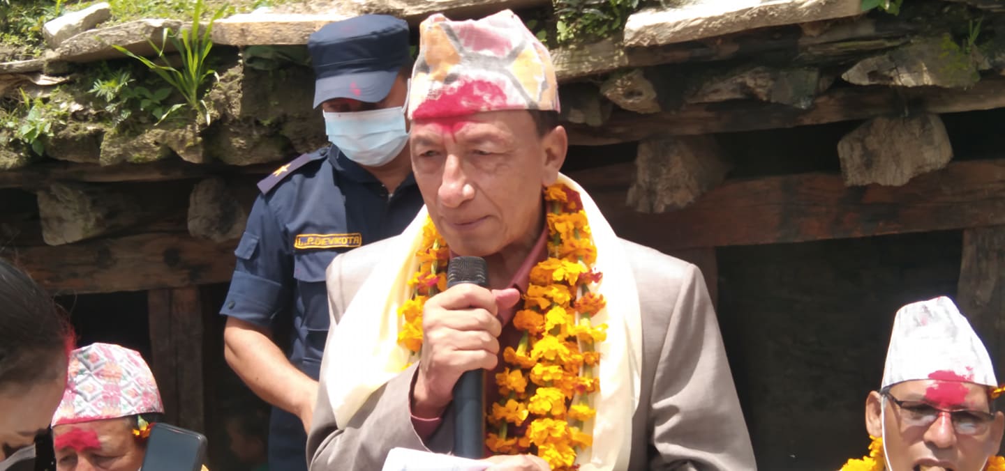 बाढी प्रभावित क्षेत्रमा काम अघि बढाउन उर्जामन्त्री श्रेष्ठको निर्देशन