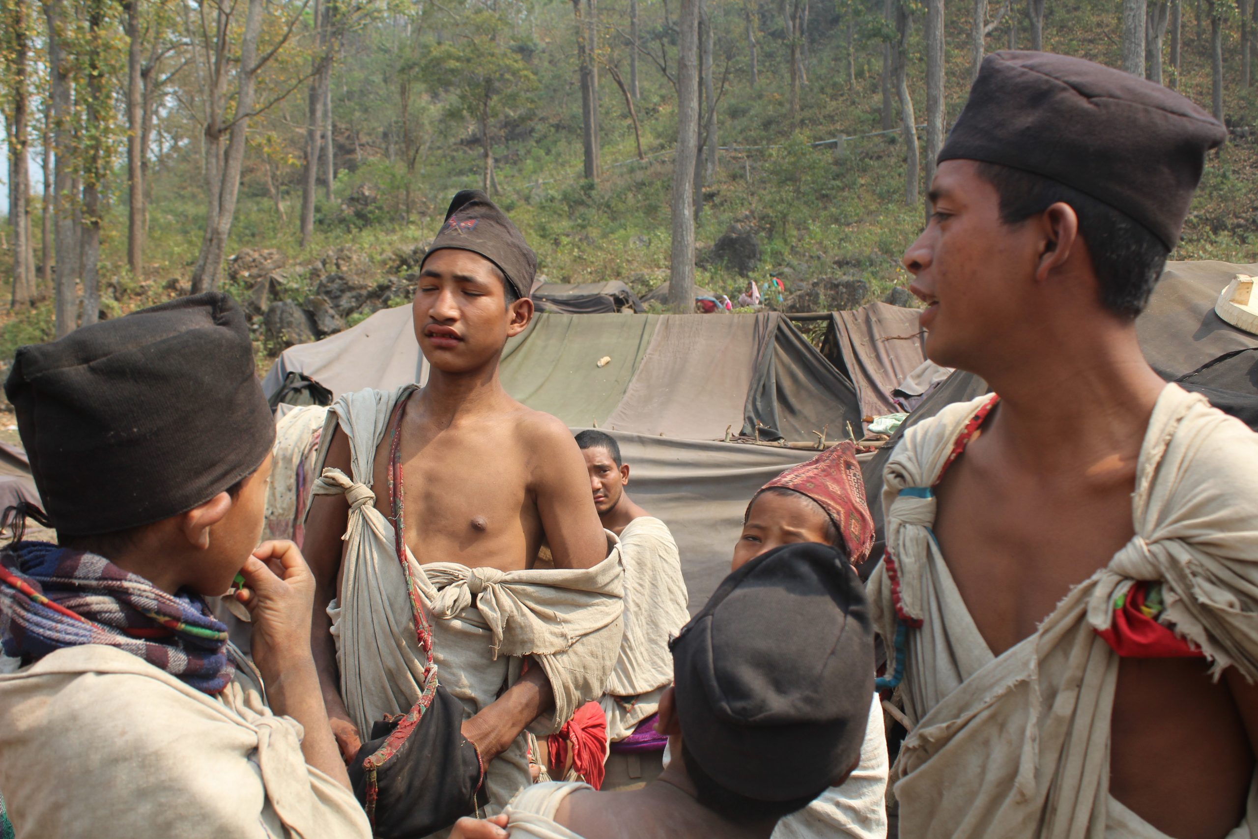 एक महिनामै तीनजनाको मृत्यु भएपछि राउटे समुदायको स्वास्थ्य जाँच