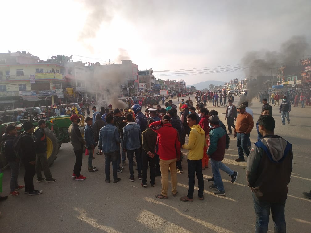 मोटरसाइकलको ठक्करबाट मृत्यु प्रकरण : नक्कली चालक खडा गरेको भन्दै आन्दोलन