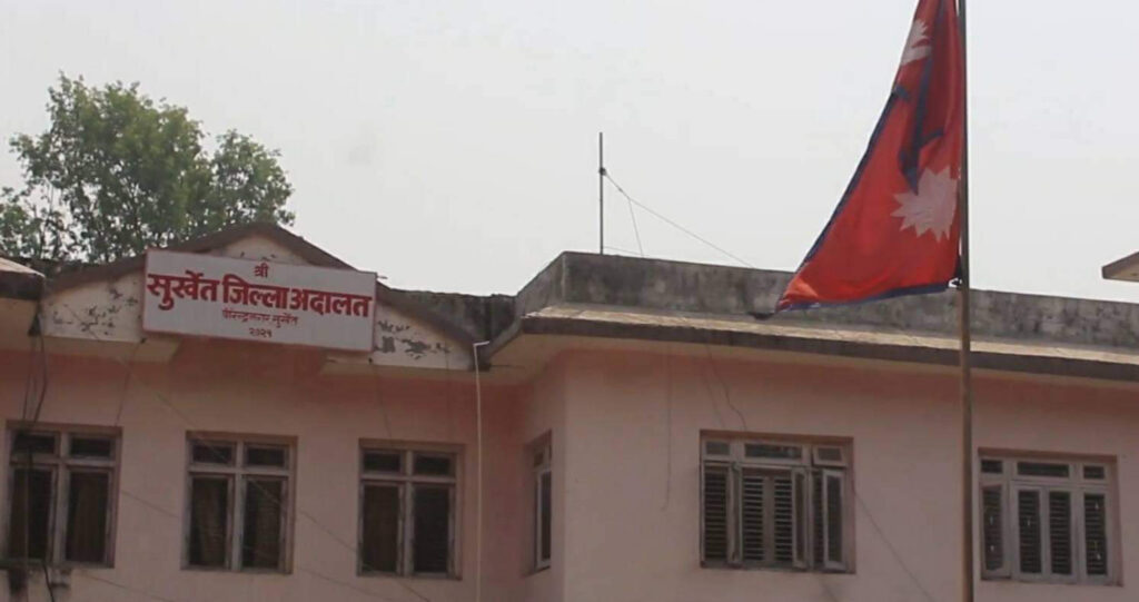 बहुविवाह आरोपमा प्रधानाध्यापक थुनामा